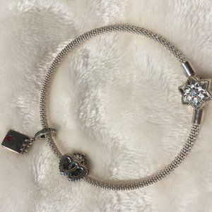 THIS IS NOT FOR SALE AT THE MOMENT. ERROR W/ POSH